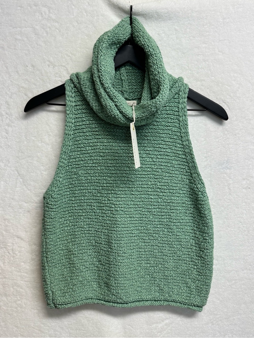 By Anthropologie Turtleneck Sweater Tank Size Small Lightweight Knit Green NWT